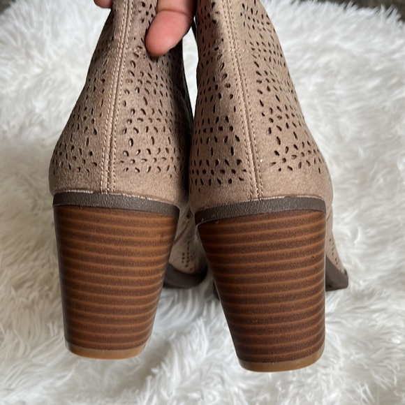 Avenue booties - Picture 5 of 9